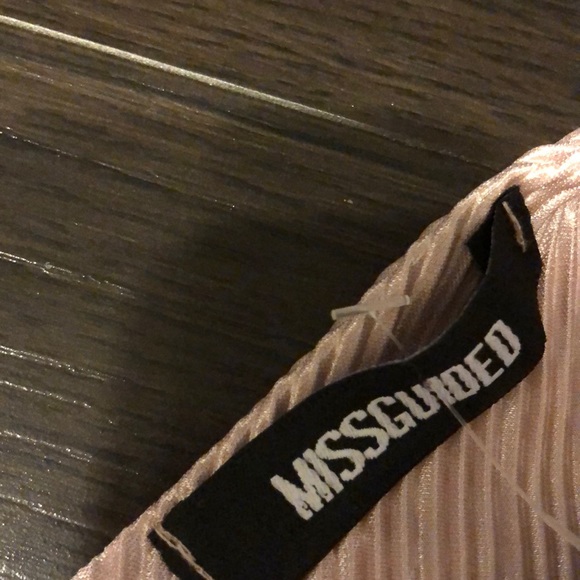 Misguided Pink Chiffon Pleaded Petite Mini Dress - Picture 4 of 4